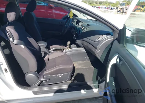 2012 Kia Forte Koup Ex z USA, uszkodzony, nr VIN KNAFU6A23C5625241